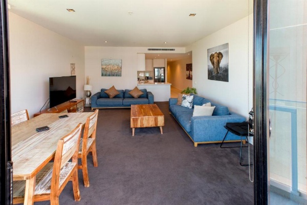 Waterfront Melbourne Apartments image 17