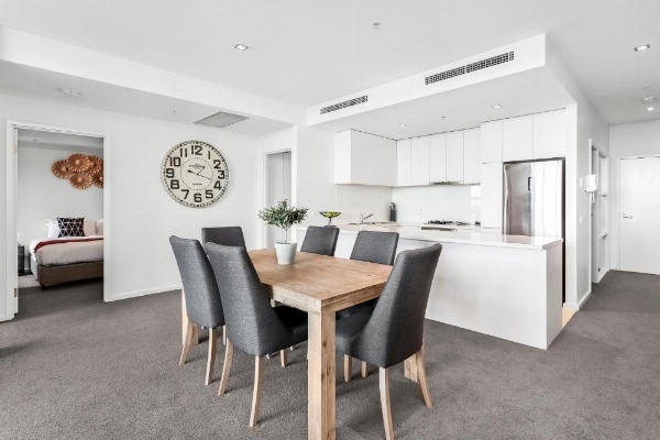 Waterfront Melbourne Apartments image 27